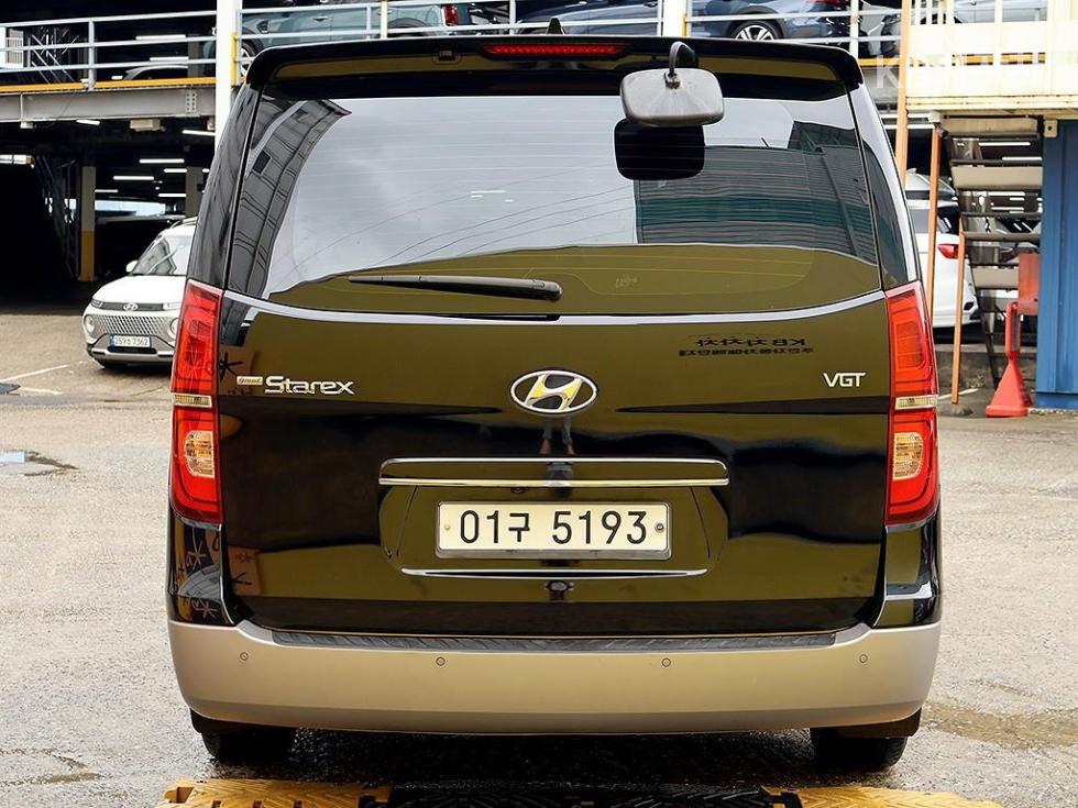 Hyundai Starex — miniaturë 3