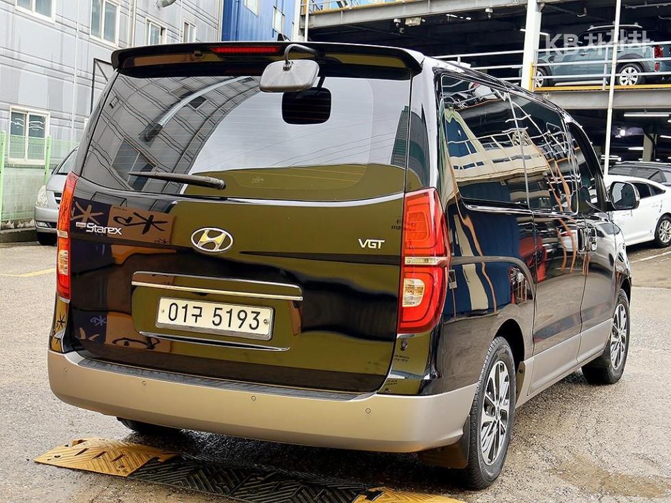 Hyundai Starex — miniaturë 4