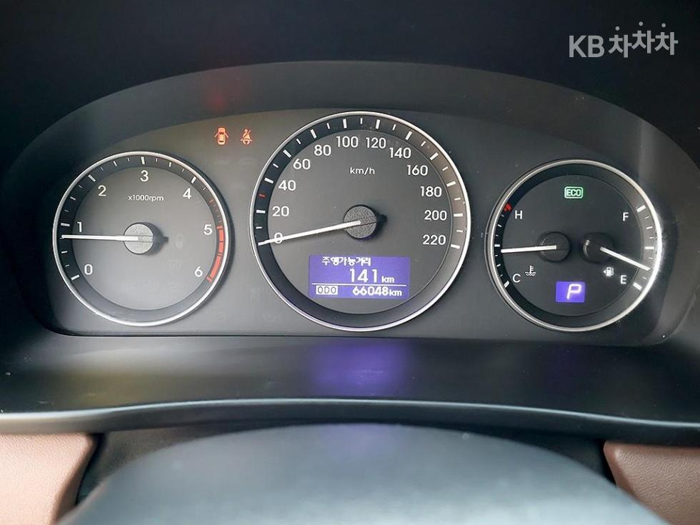 Hyundai Starex — miniaturë 6