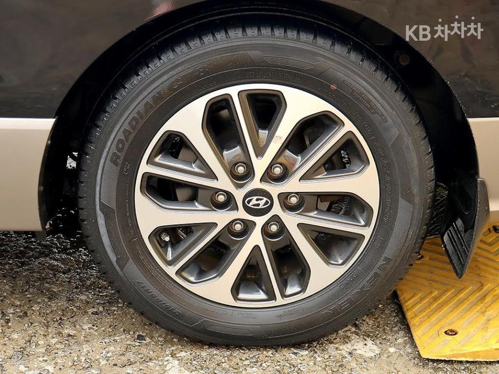 Hyundai Starex — miniaturë 17