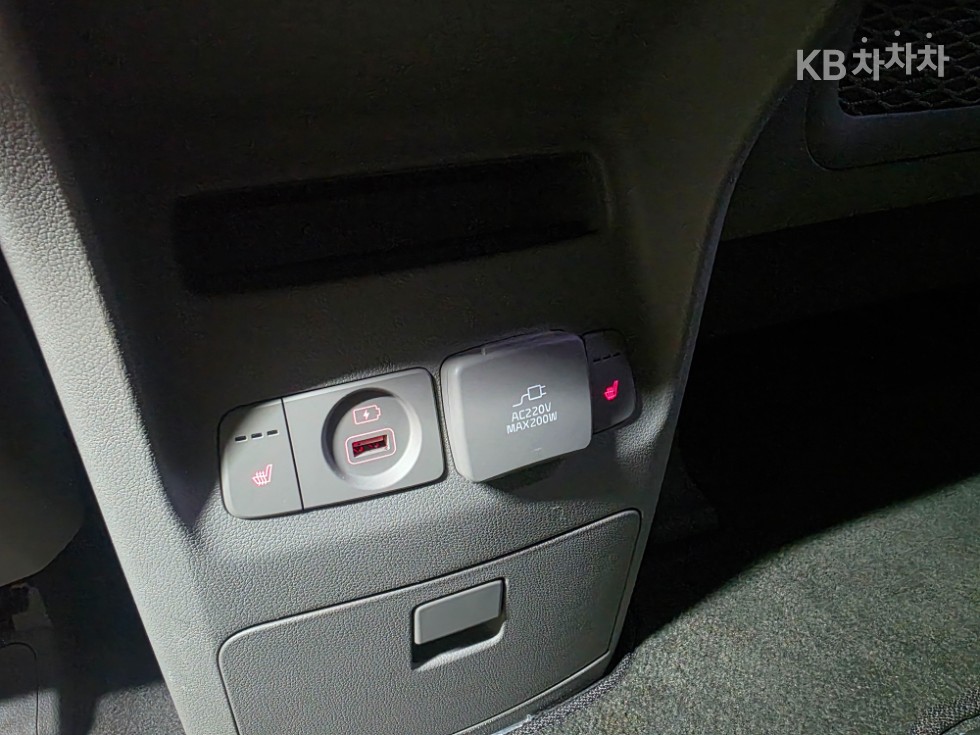 Kia Carnival — miniaturë 23