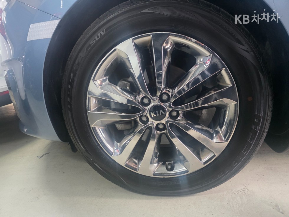 Kia Carnival — miniaturë 30