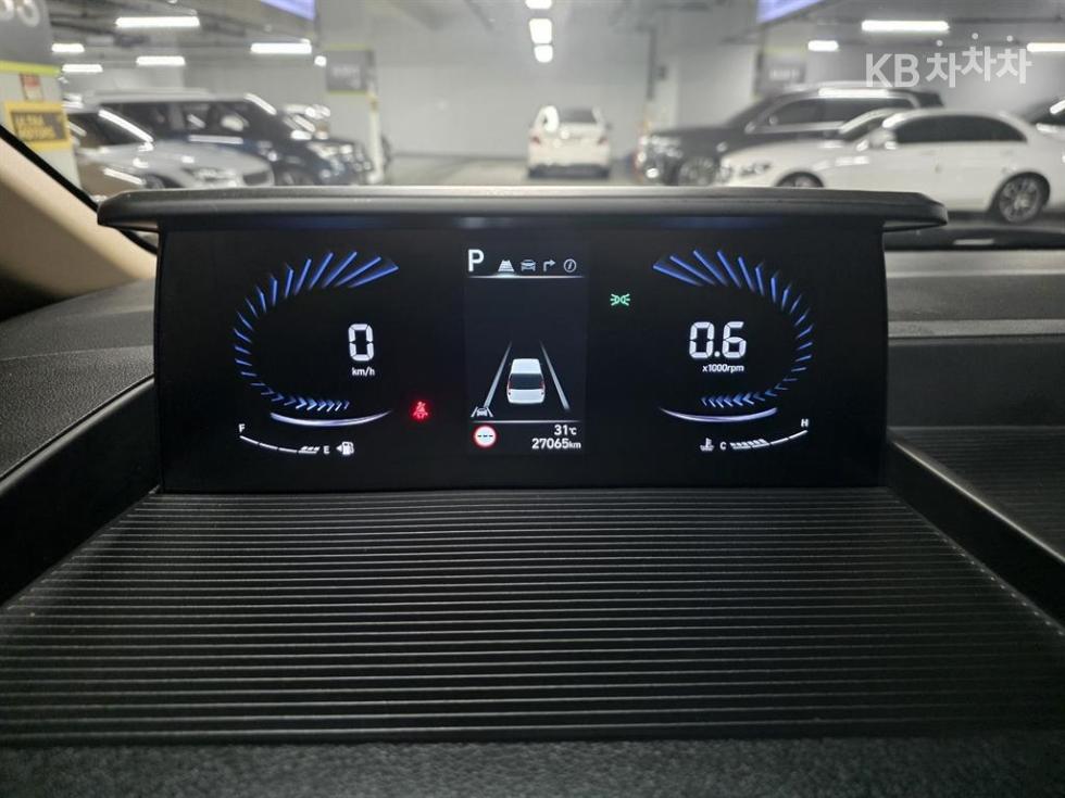 Hyundai Staria — miniaturë 13