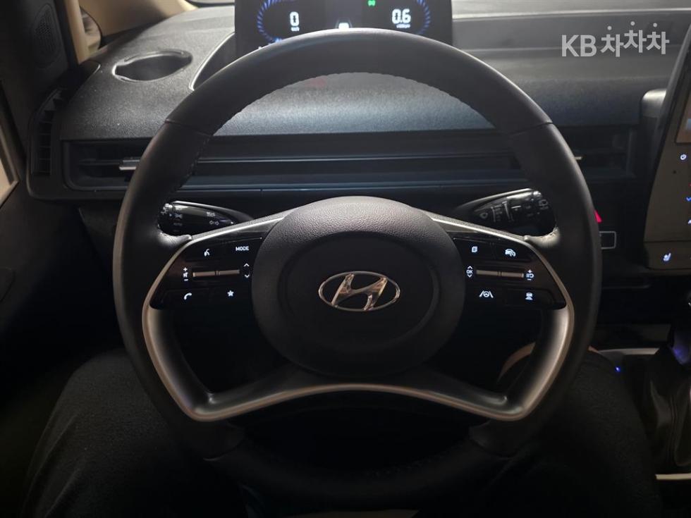 Hyundai Staria — miniaturë 14