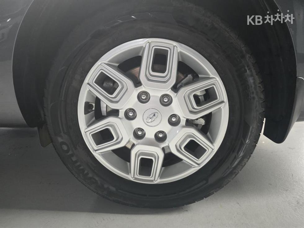 Hyundai Staria — miniaturë 19