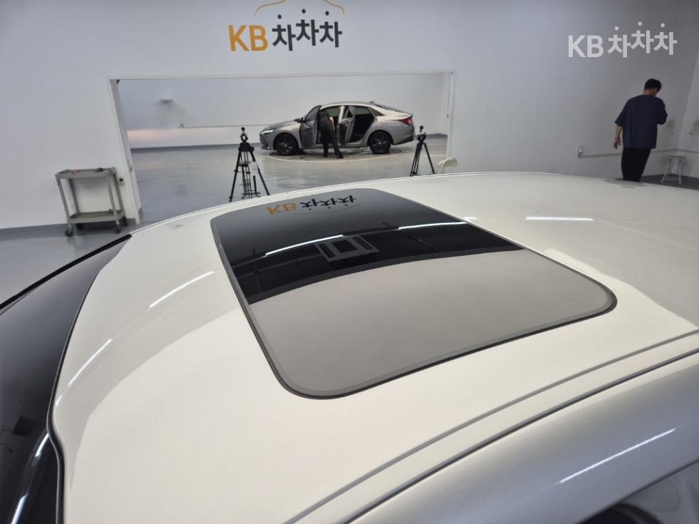 Kia K9 — miniaturë 13