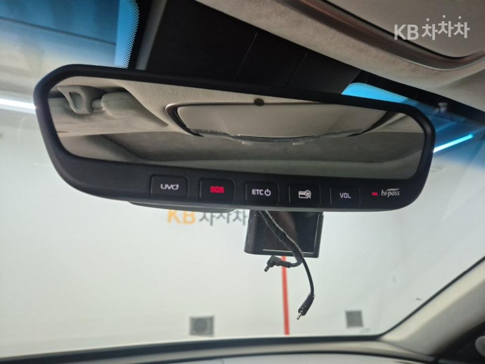 Kia K9 — miniaturë 18