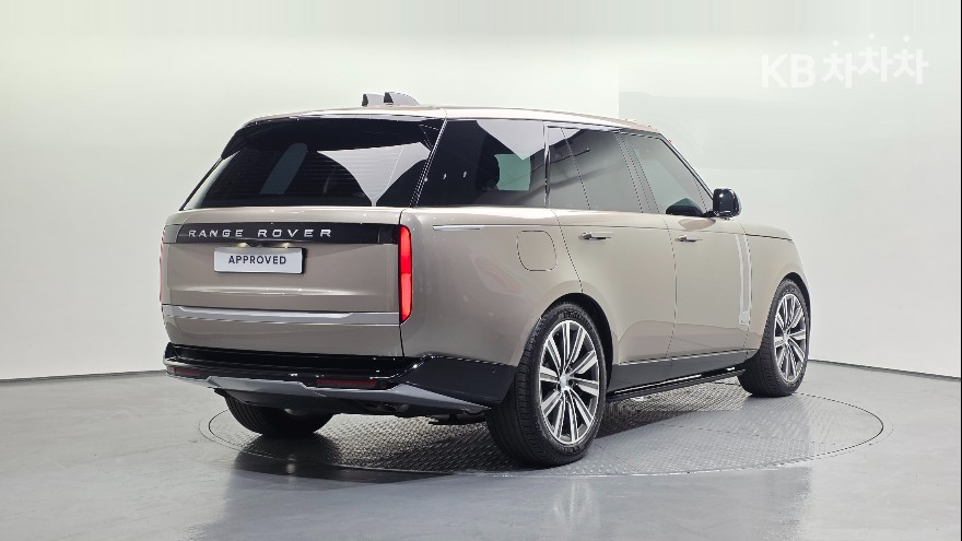 Land Rover Range Rover — miniaturë 2