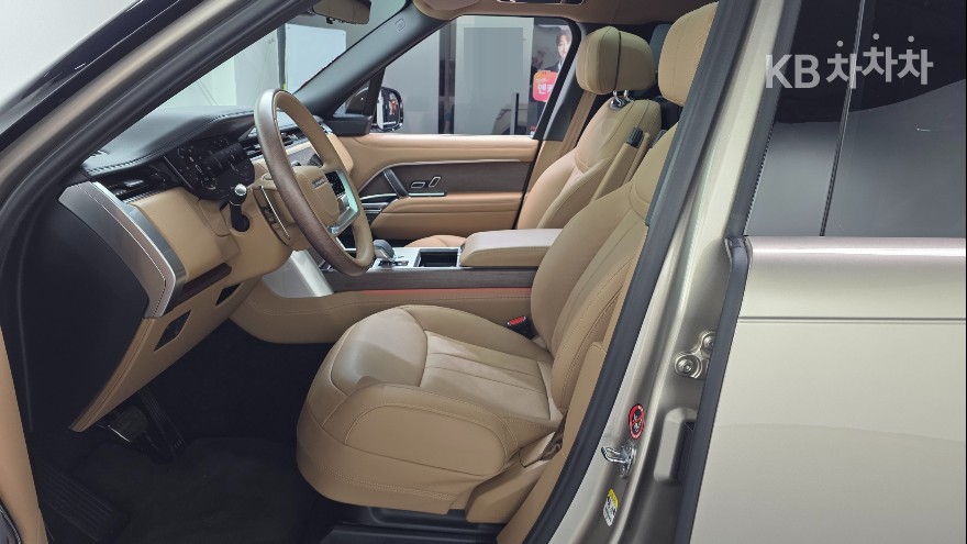 Land Rover Range Rover — miniaturë 3