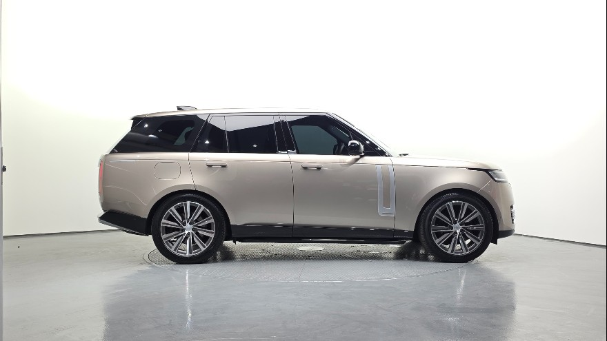 Land Rover Range Rover — miniaturë 5
