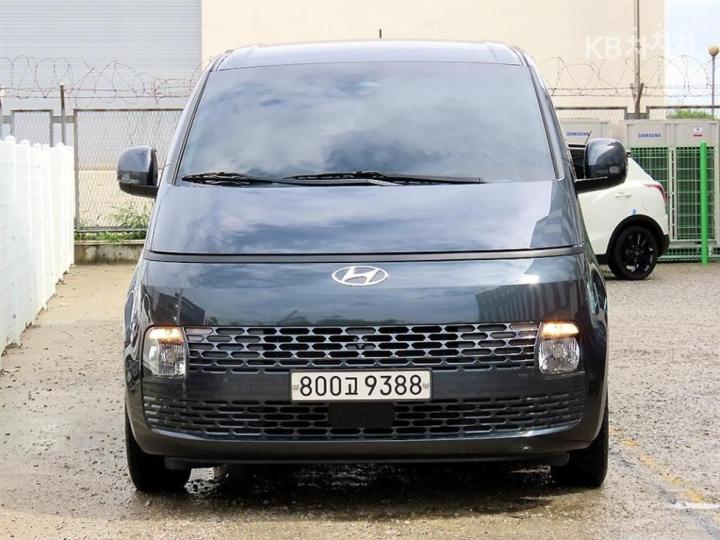 Hyundai Staria L3.5 Cargo 3-Seater — foto 1