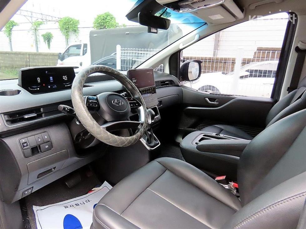 Hyundai Staria — miniaturë 7