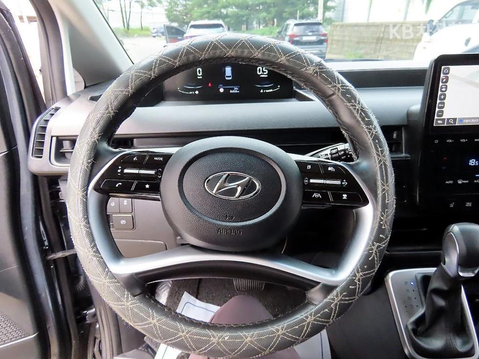 Hyundai Staria — miniaturë 8