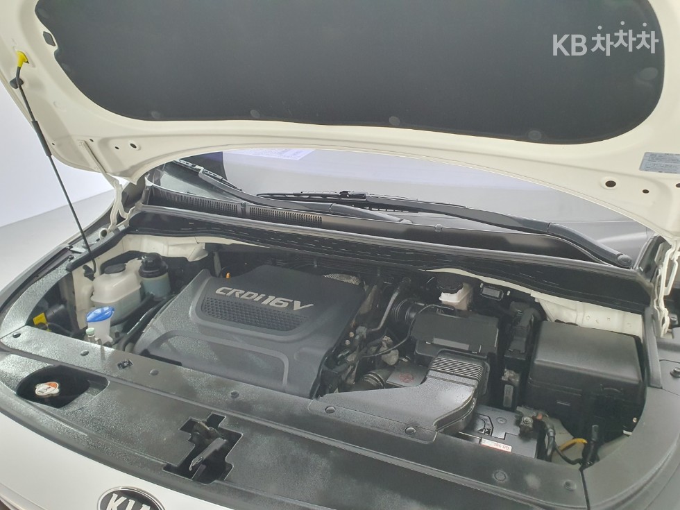 Kia Carnival — miniaturë 7