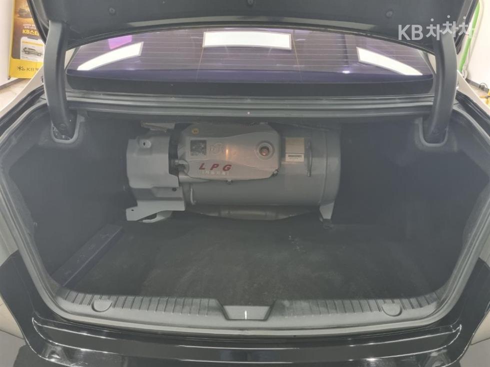 Kia K7 — miniaturë 7
