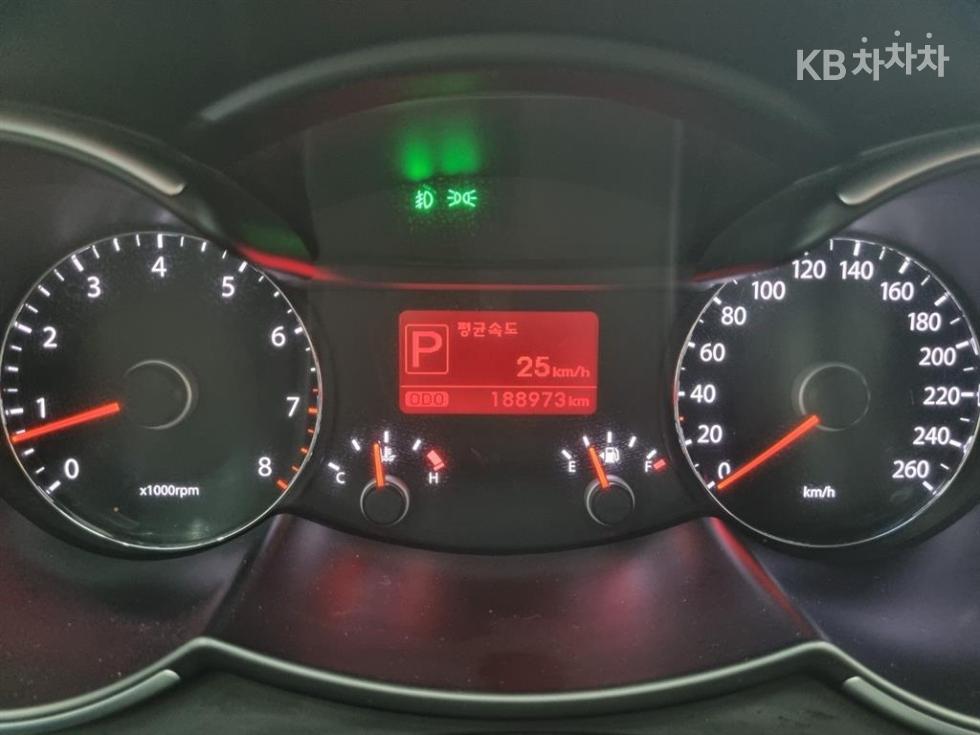 Kia K7 — miniaturë 12