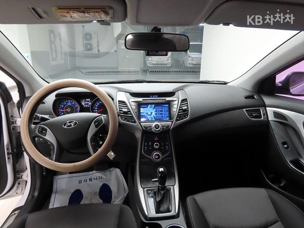 Hyundai Avante — miniaturë 7