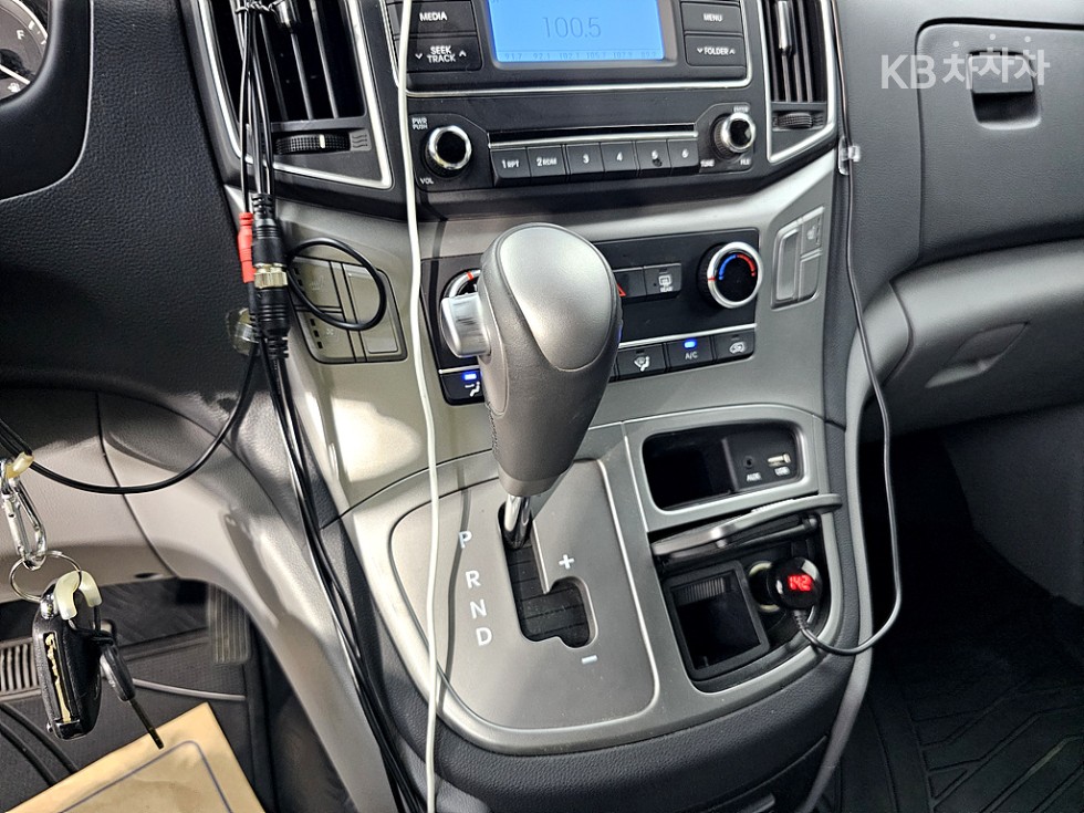 Hyundai Starex — miniaturë 13