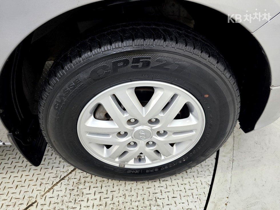 Hyundai Starex — miniaturë 20