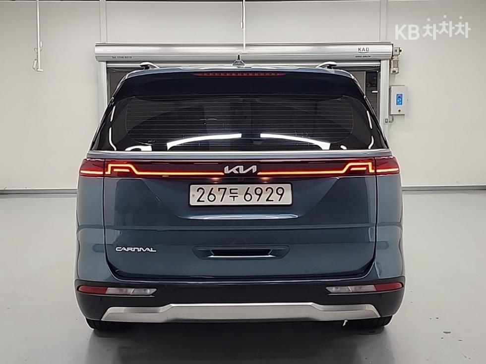 Kia Carnival — miniaturë 3