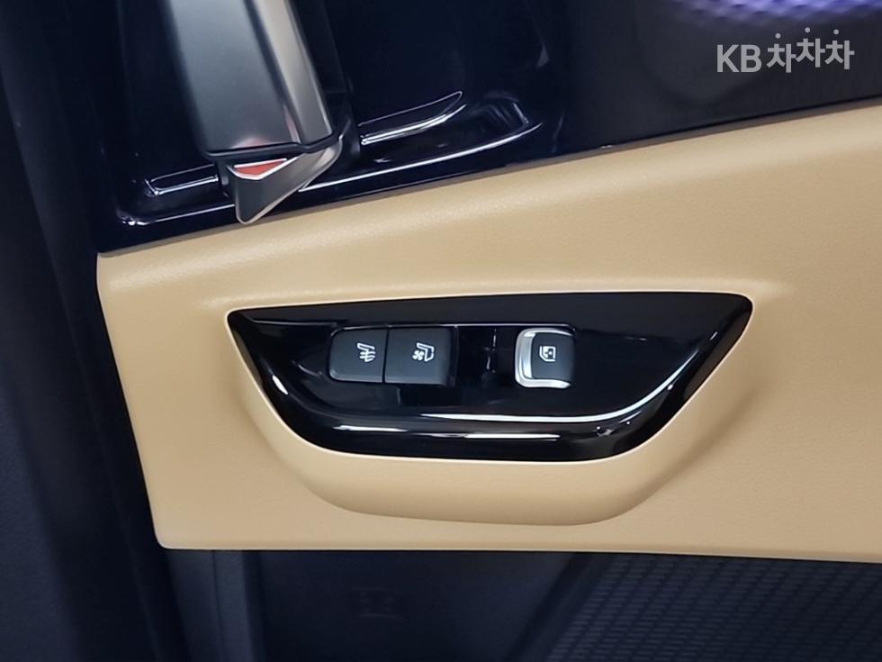 Kia Carnival — miniaturë 14