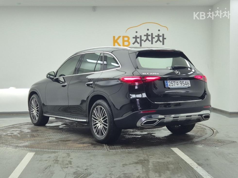 Mercedes-Benz GLC — miniaturë 3