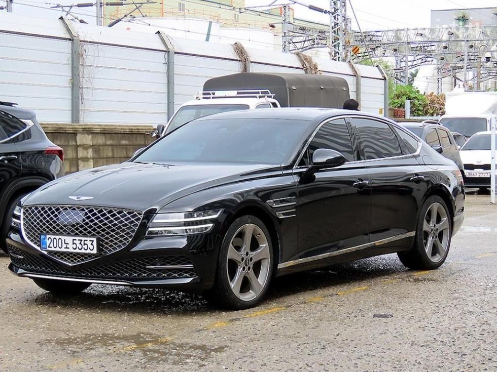 Genesis G80 — miniaturë 2