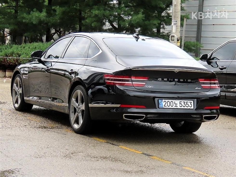 Genesis G80 — miniaturë 3
