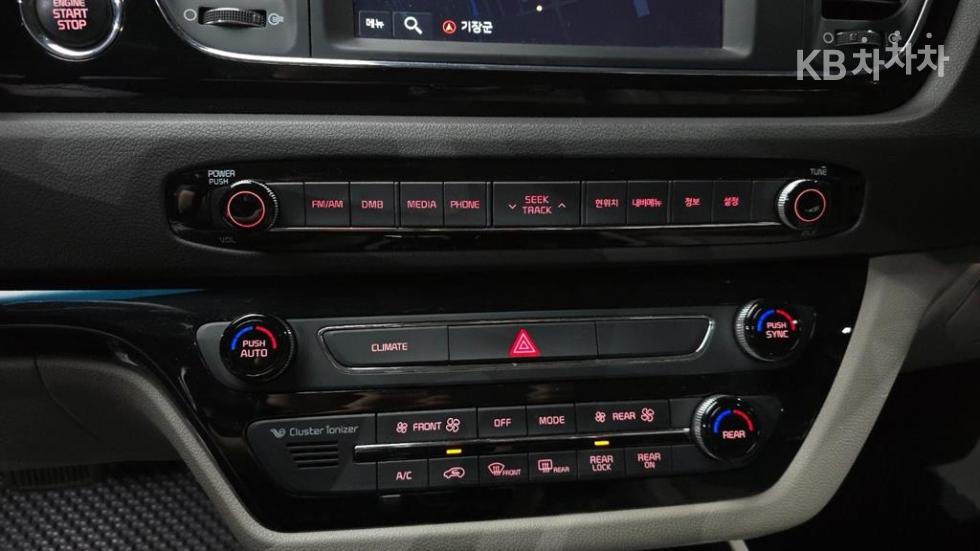 Kia Carnival — miniaturë 16