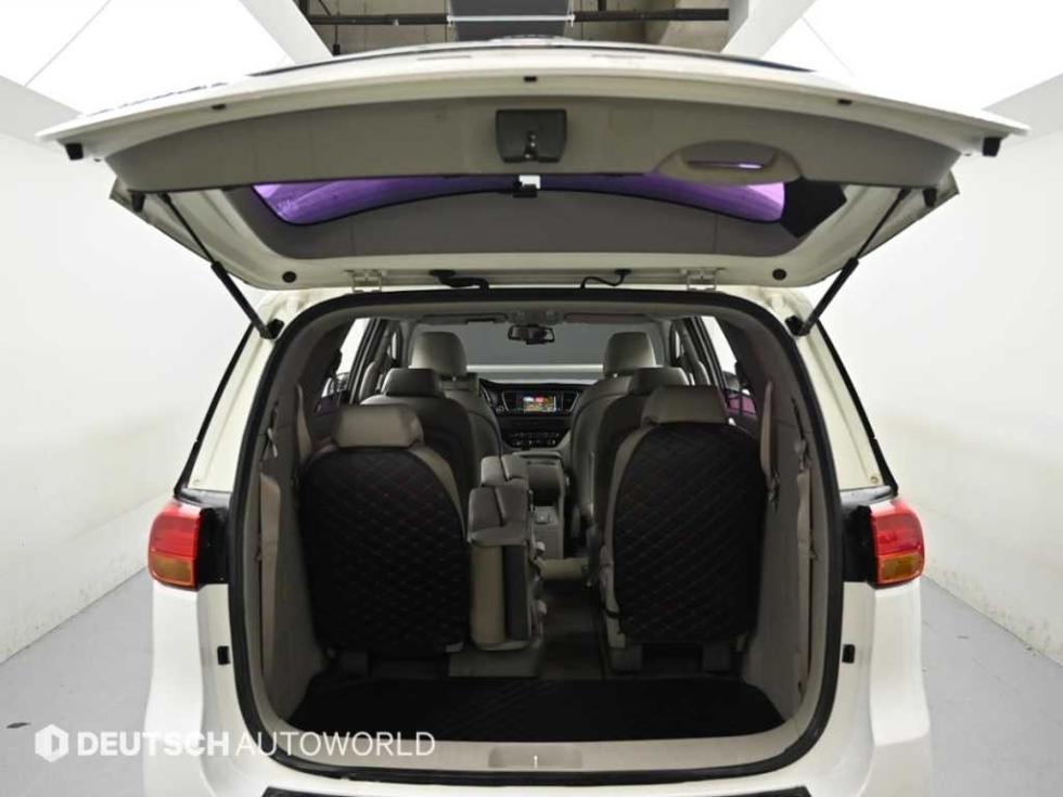 Kia Carnival — miniaturë 19