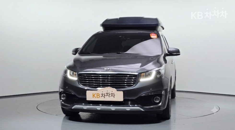 Kia Carnival — miniaturë 2