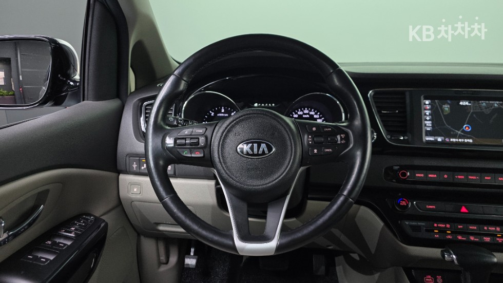 Kia Carnival — miniaturë 13