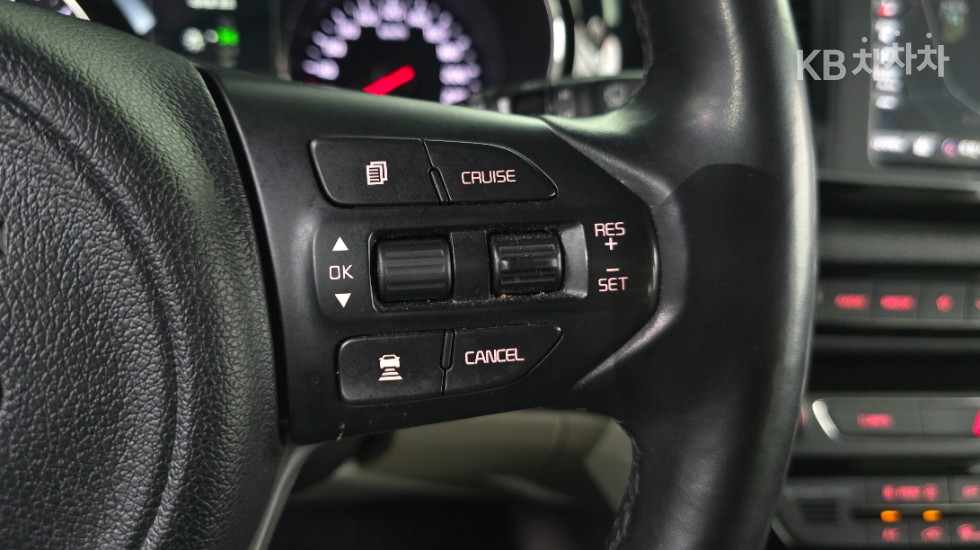 Kia Carnival — miniaturë 14