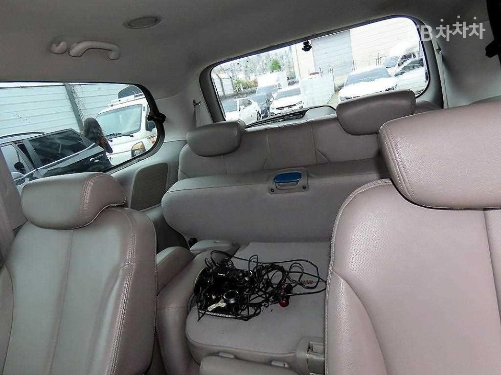 Kia Carnival — miniaturë 7