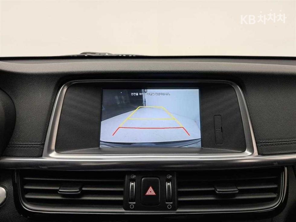Kia K5 — miniaturë 10