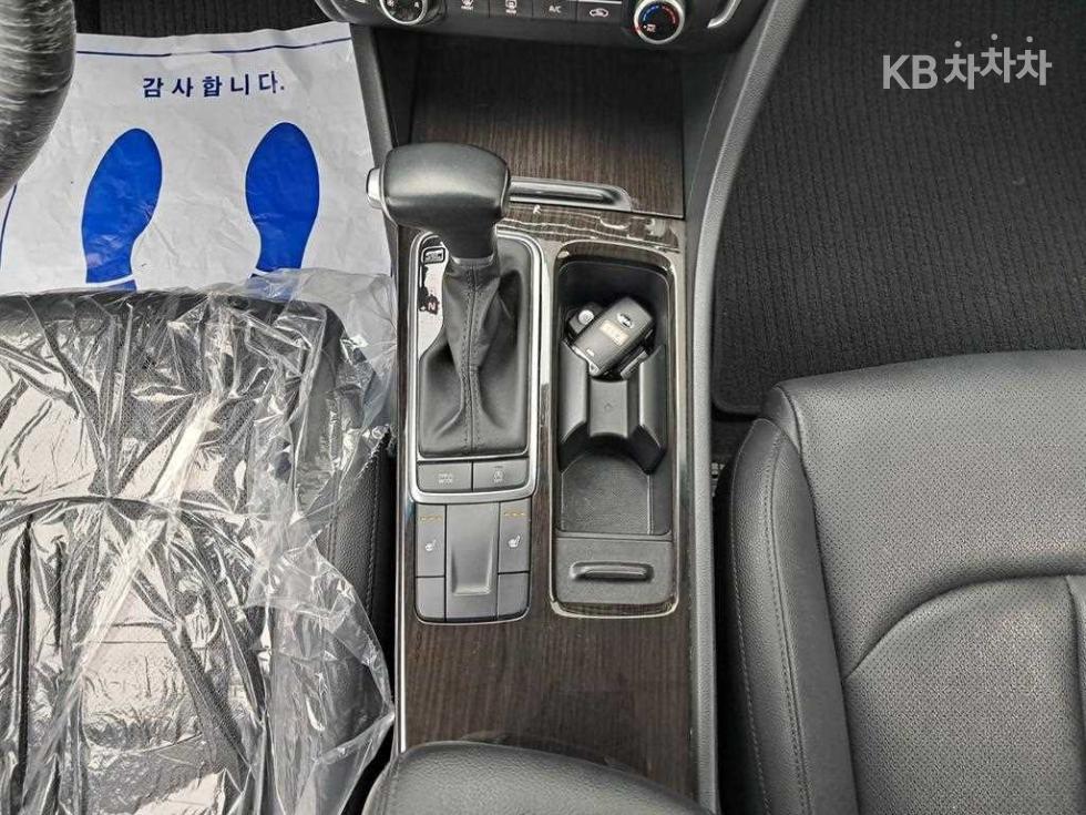 Kia K5 — miniaturë 14