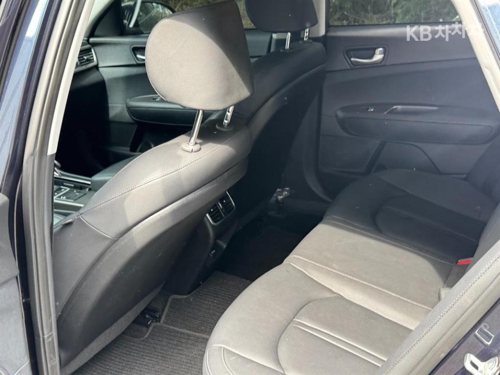 Kia K5 — miniaturë 7