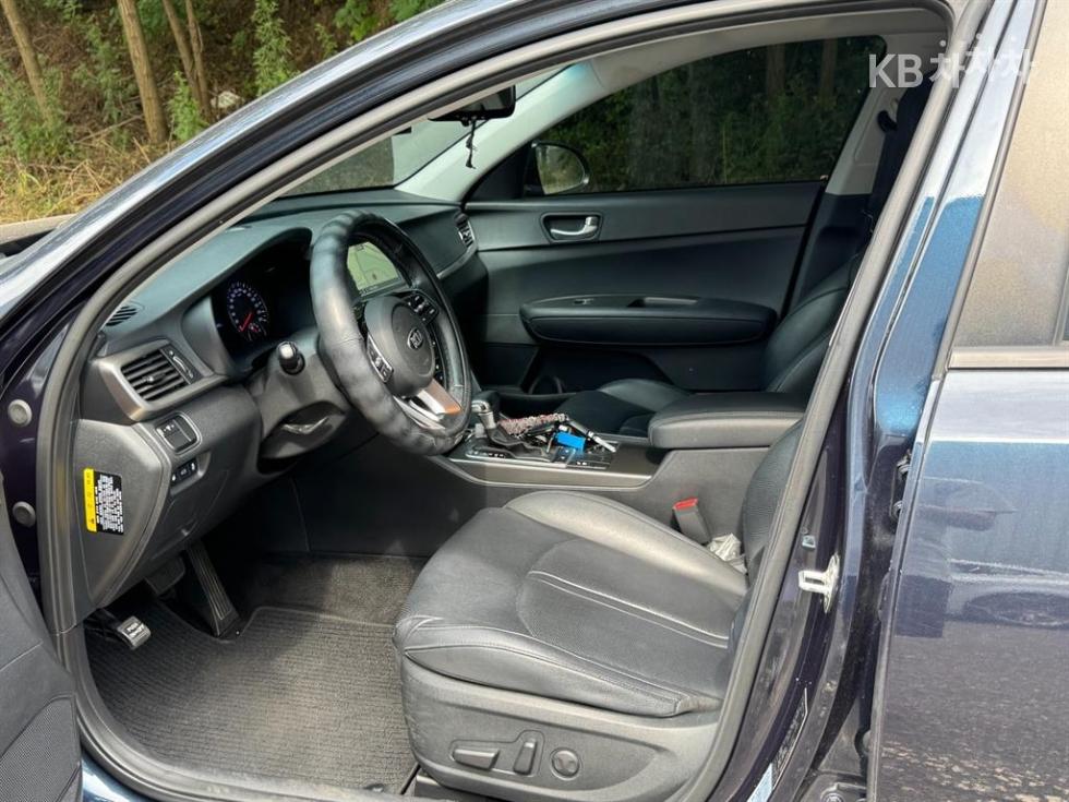 Kia K5 — miniaturë 9