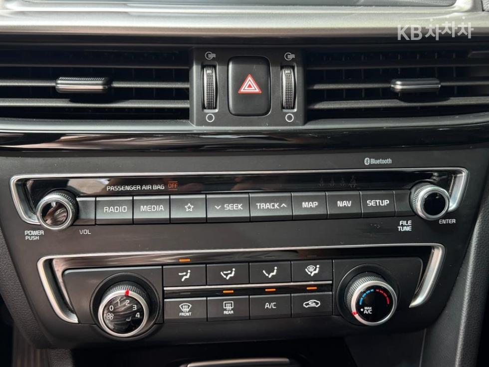 Kia K5 — miniaturë 13
