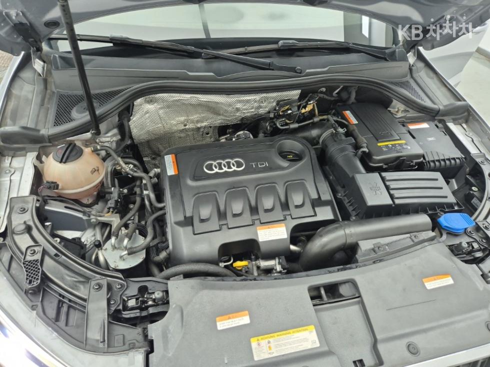 Audi Q3 — miniaturë 6