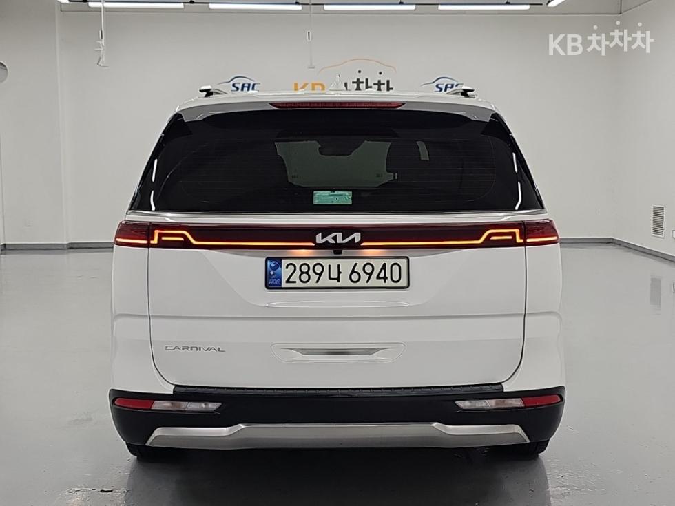 Kia Carnival — miniaturë 3