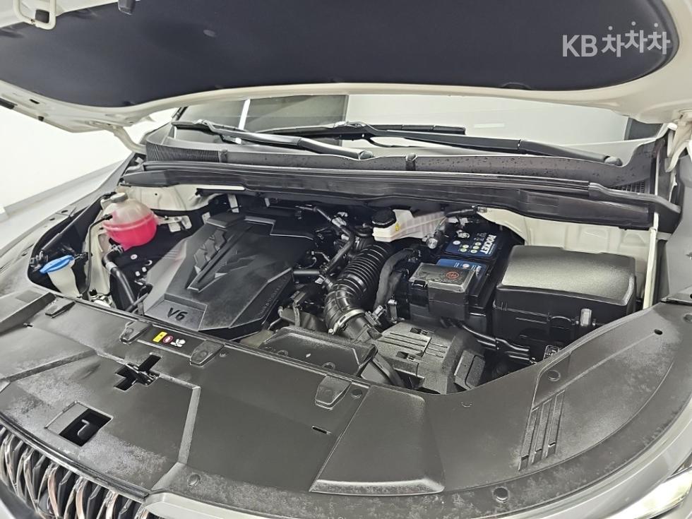 Kia Carnival — miniaturë 5