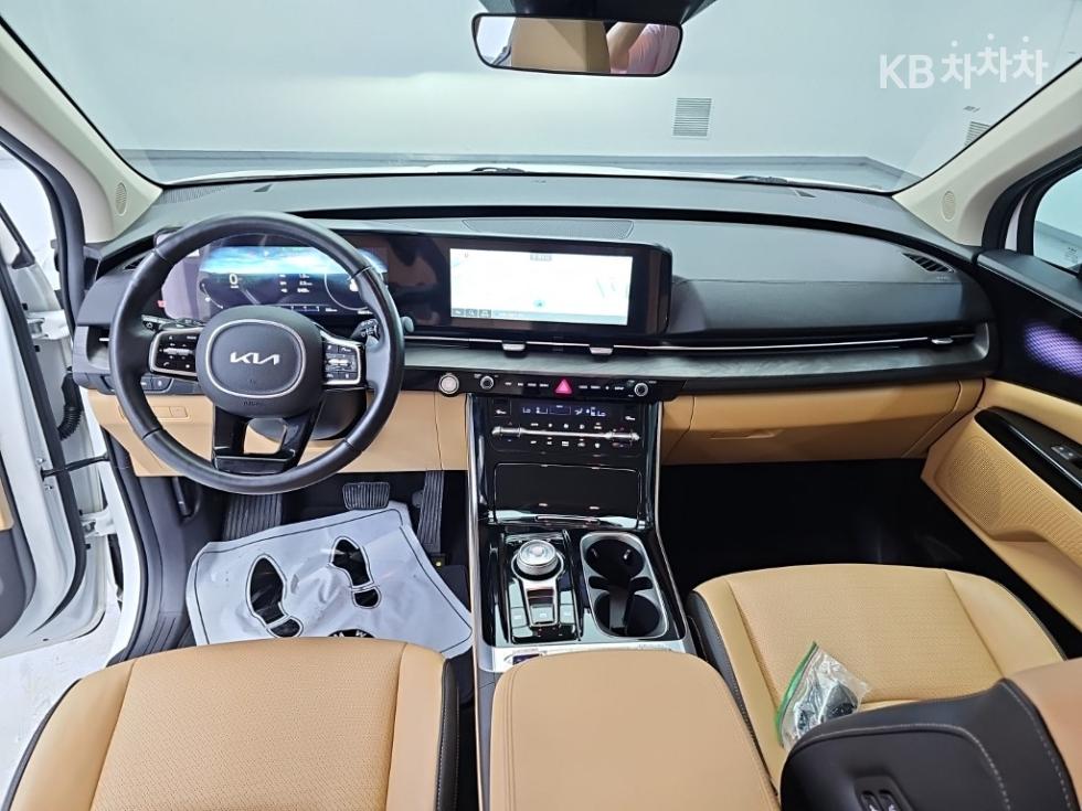 Kia Carnival — miniaturë 7