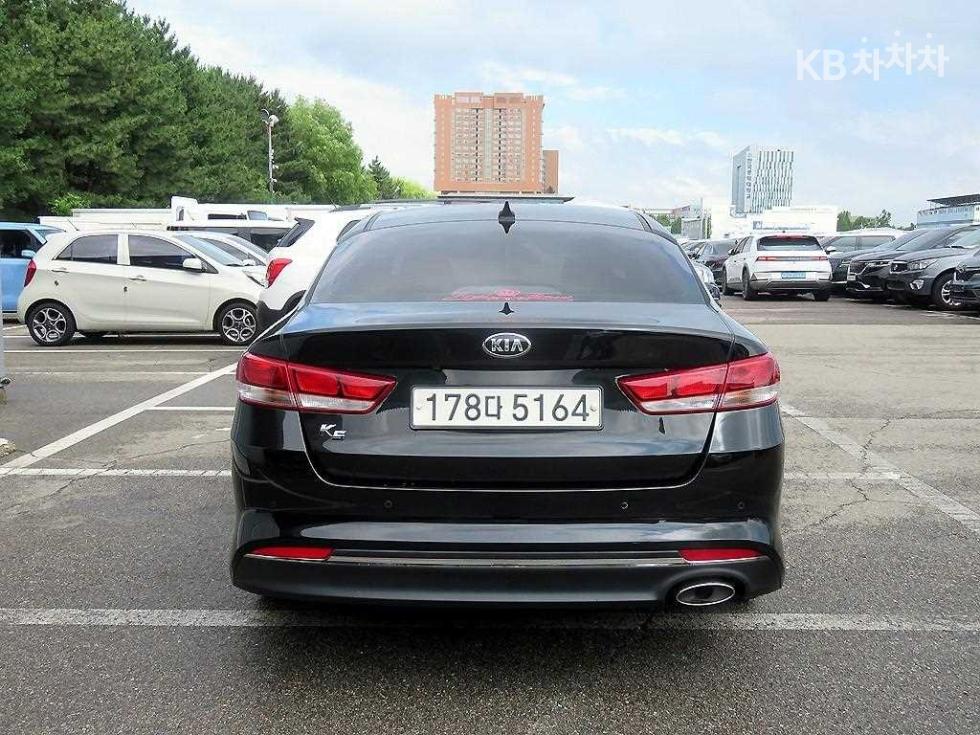 Kia K5 — miniaturë 3