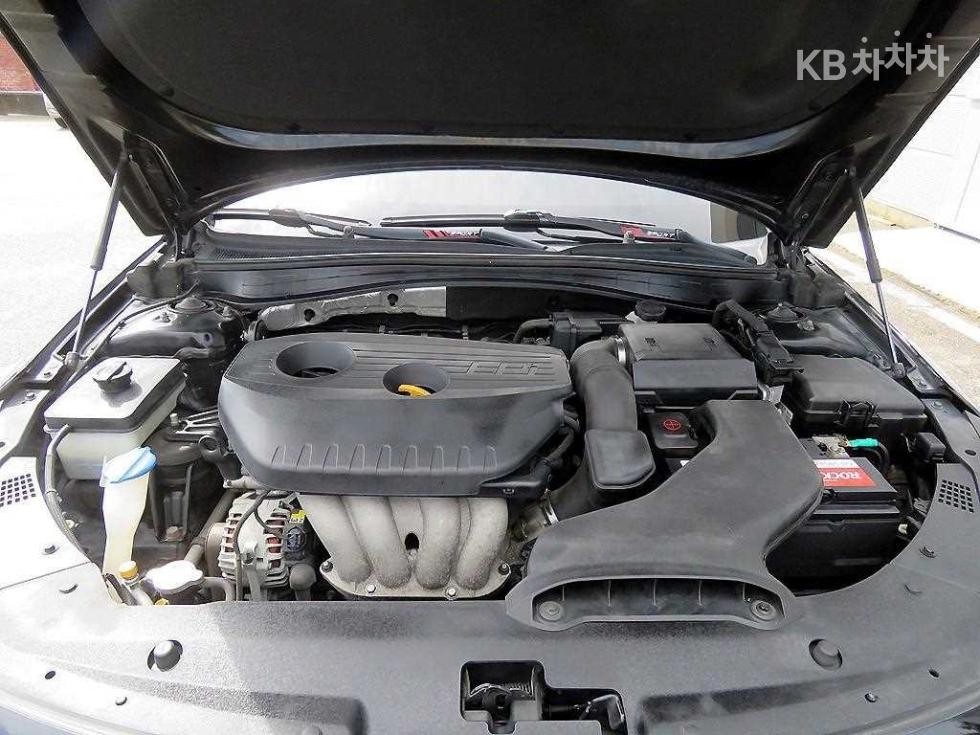 Kia K5 — miniaturë 17