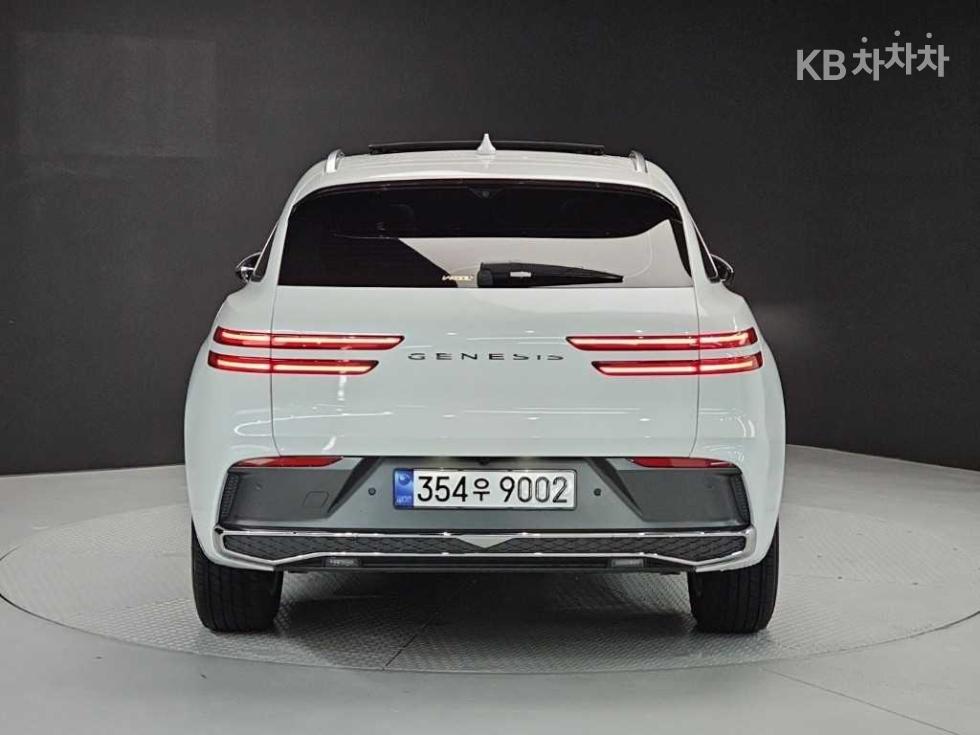 2026 Genesis GV70 photo