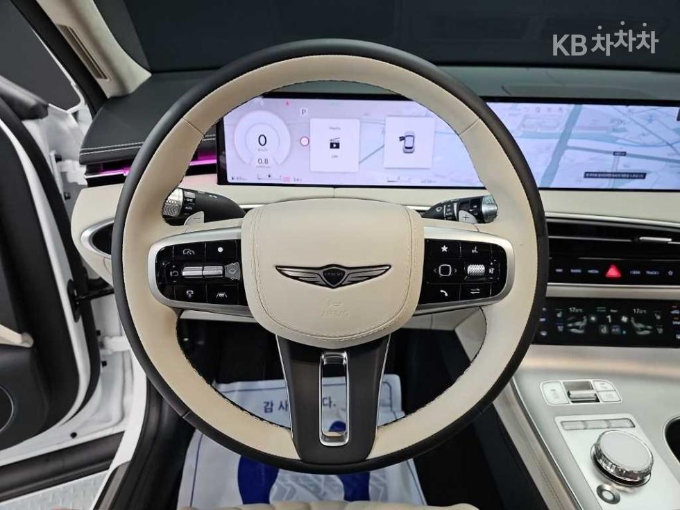 2026 Genesis GV70 photo