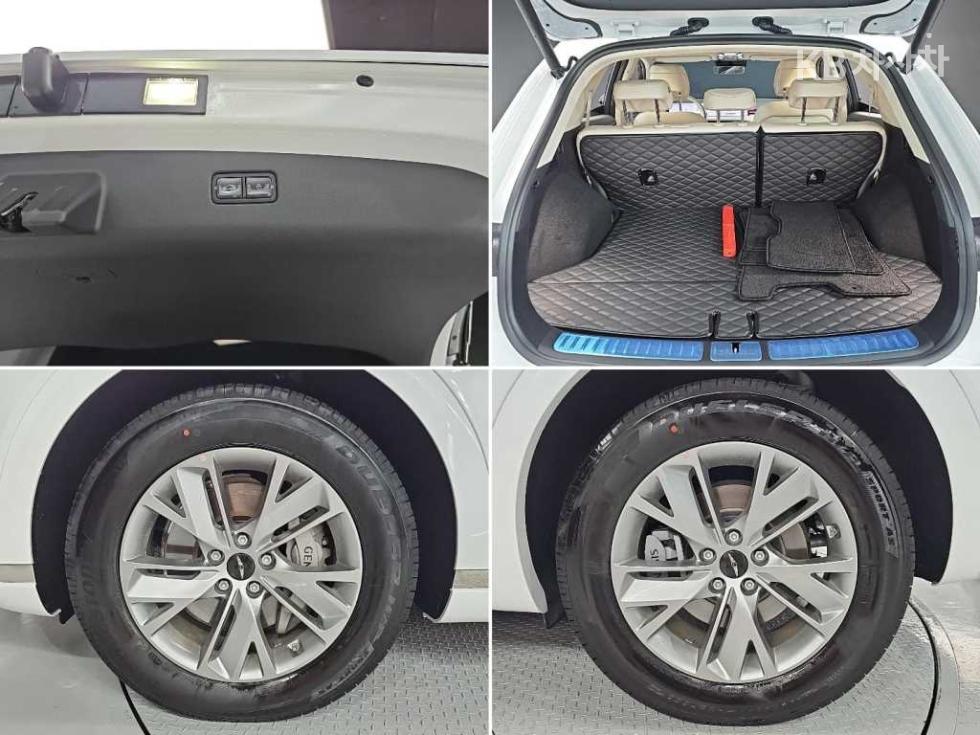 2026 Genesis GV70 photo