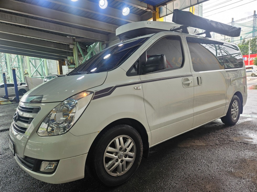 Hyundai Grand Starex