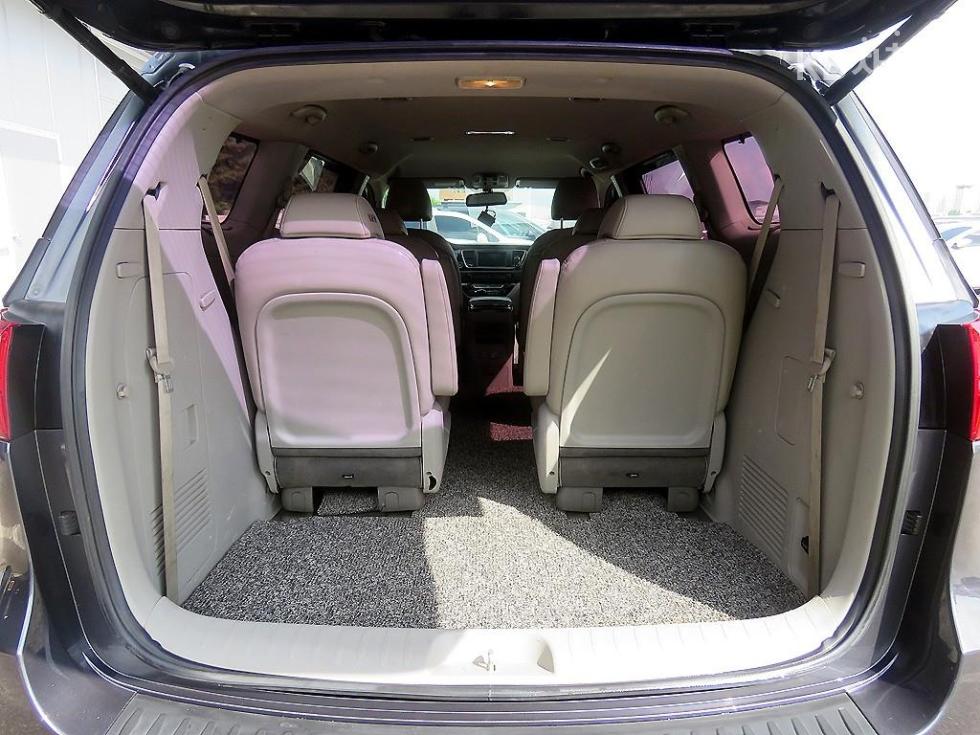 Kia Carnival — miniaturë 5